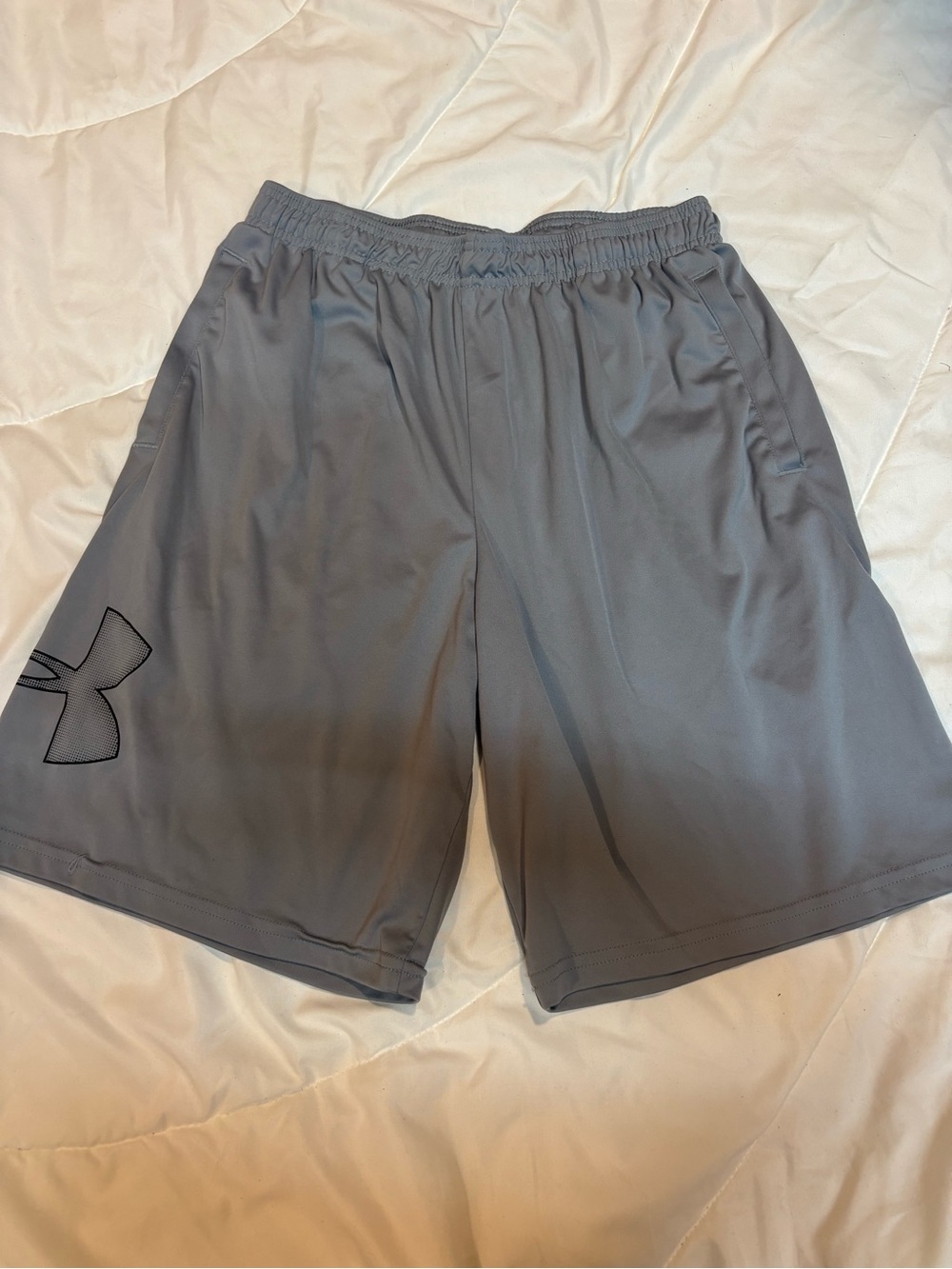Under Armour Men's Gray Athletic Performance Shorts size large